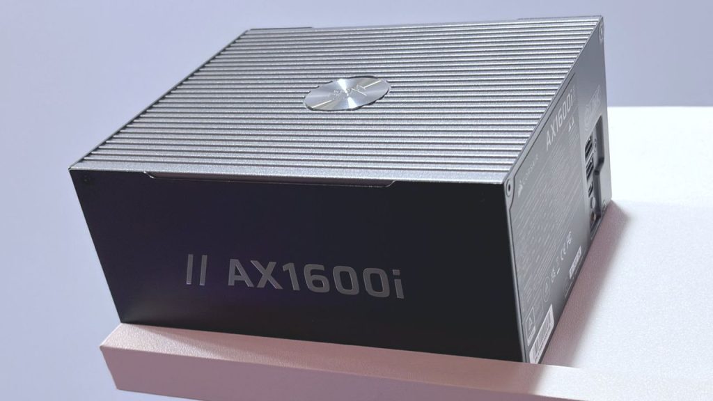 Corsair обновила флагманский БП AX1600i: мониторинг пинов, новые разъёмы и меньше размер