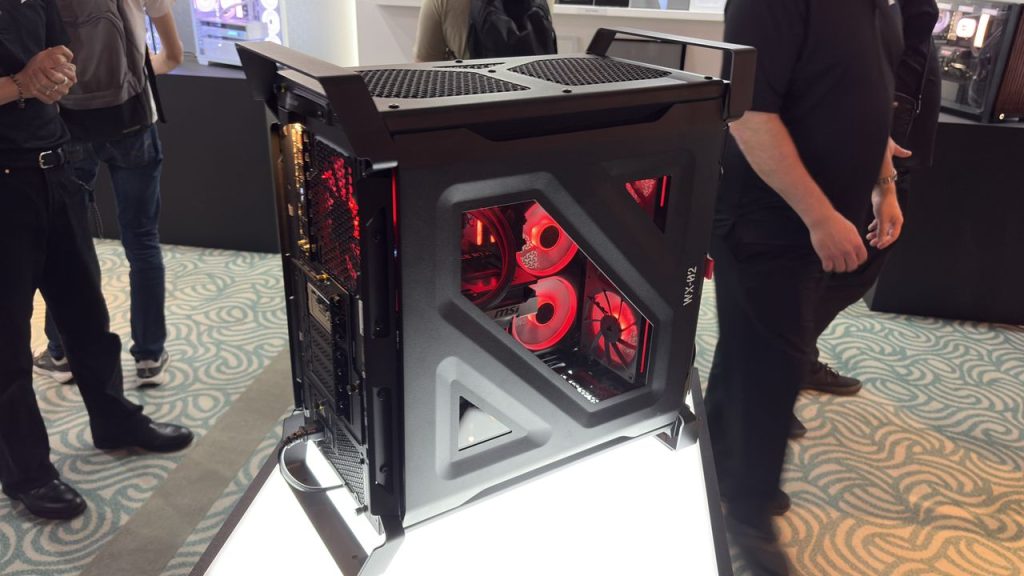 Корпус Corsair Warthog: безумный, но я хочу его забрать с Computex 2026