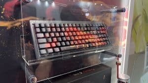 Клавиатура Ducky в честь Года Лошади: огонь, стиль и никаких букв